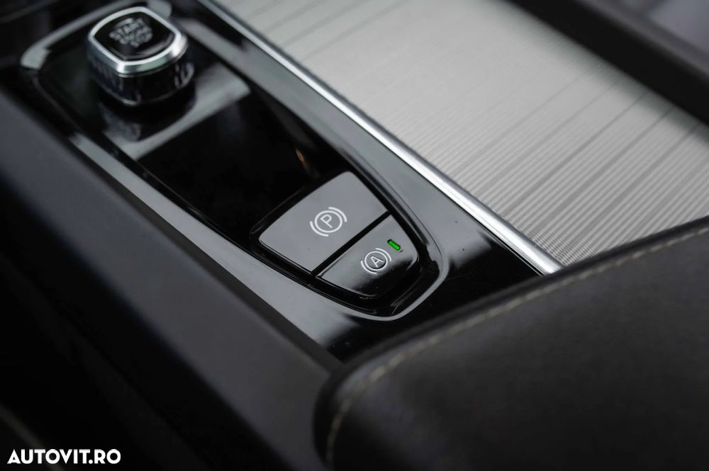 Volvo XC 60 T6 AWD Recharge Geartronic RDesign - 38