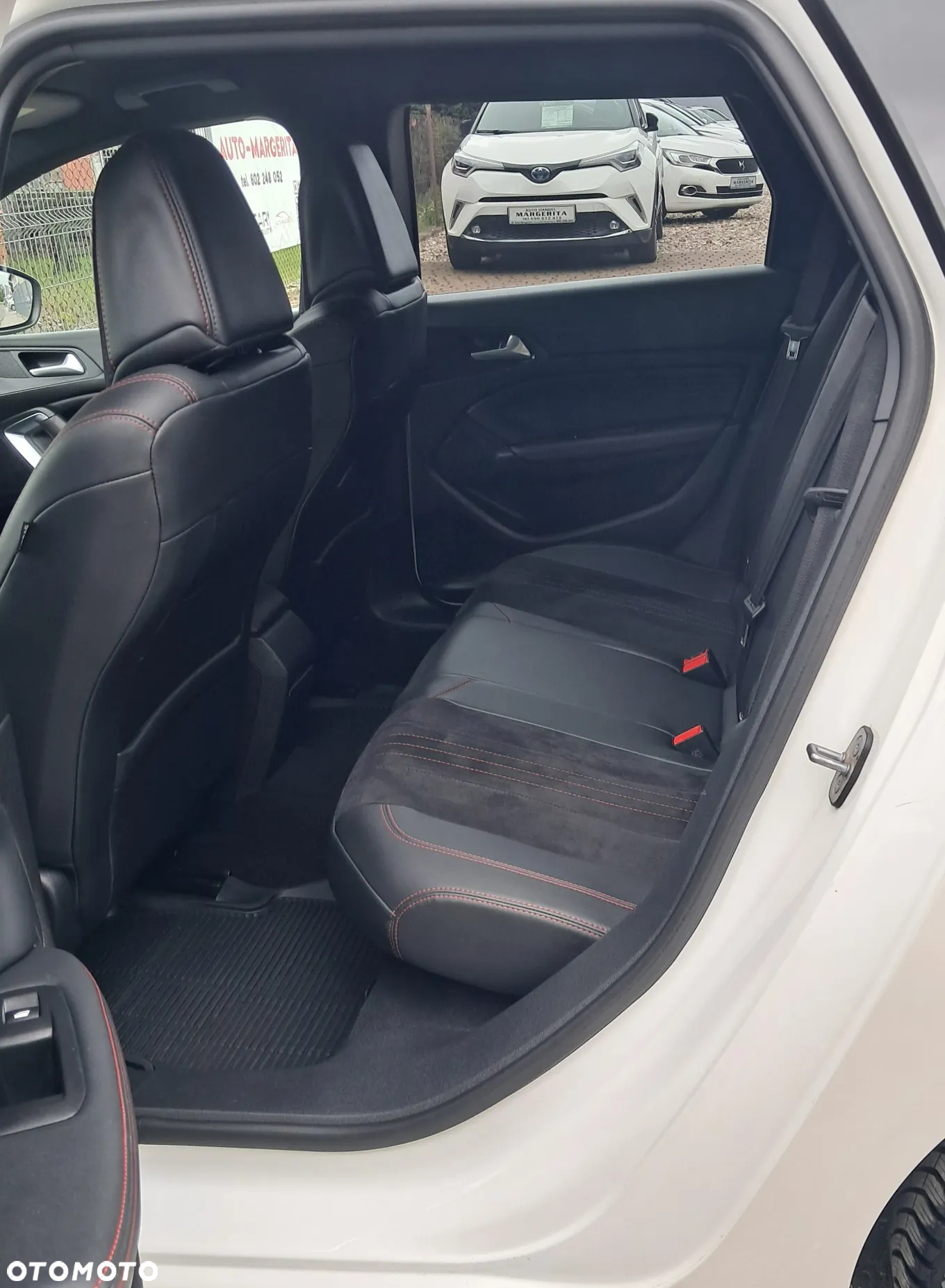 Peugeot 308 SW BlueHDi 130 EAT8 Stop & Start GT - 12