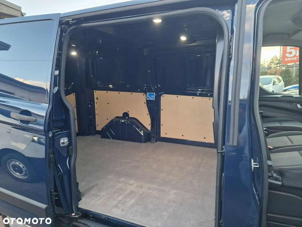 Ford Transit Custom - 13