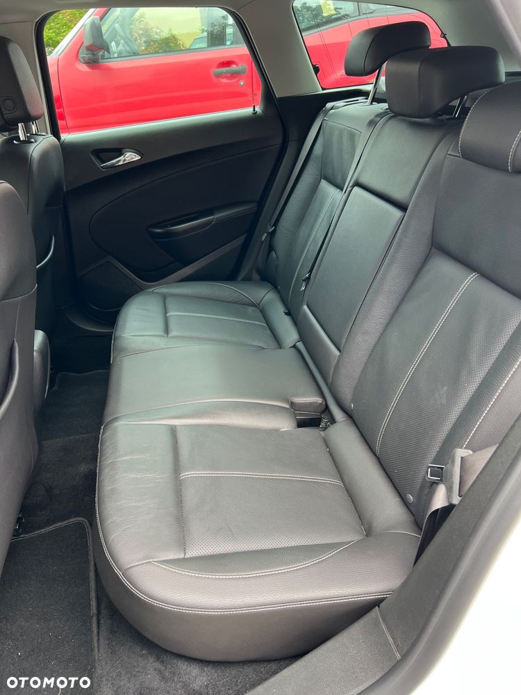 Opel Astra 1.4 Turbo Sport - 26
