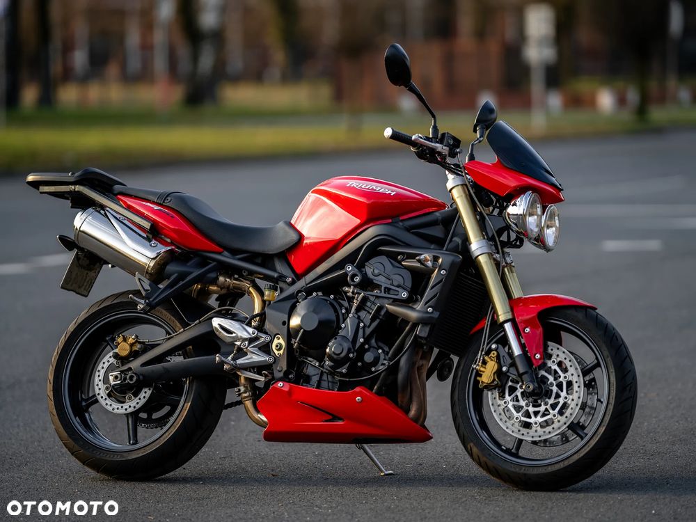 Triumph Street Triple - 1