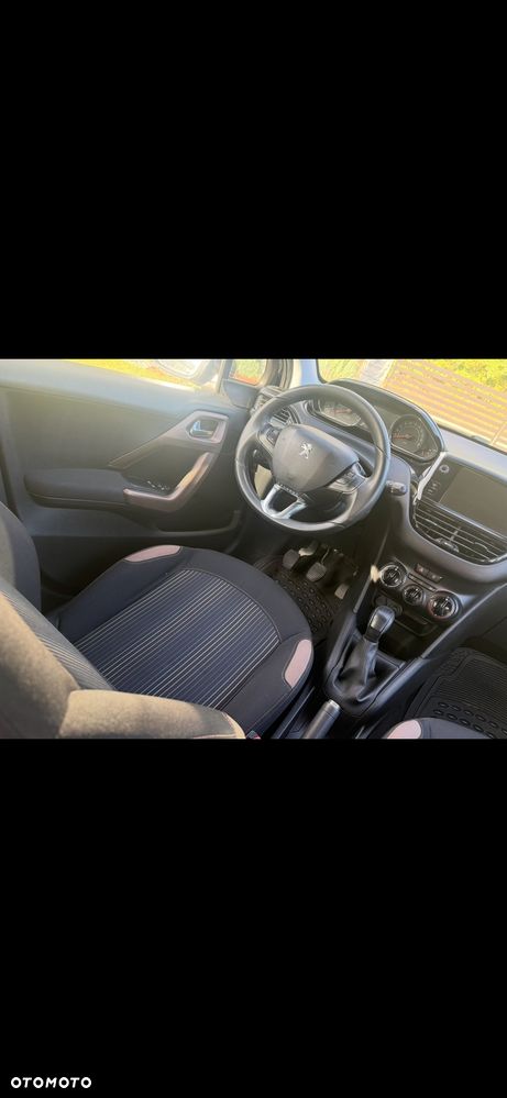 Peugeot 208 - 9