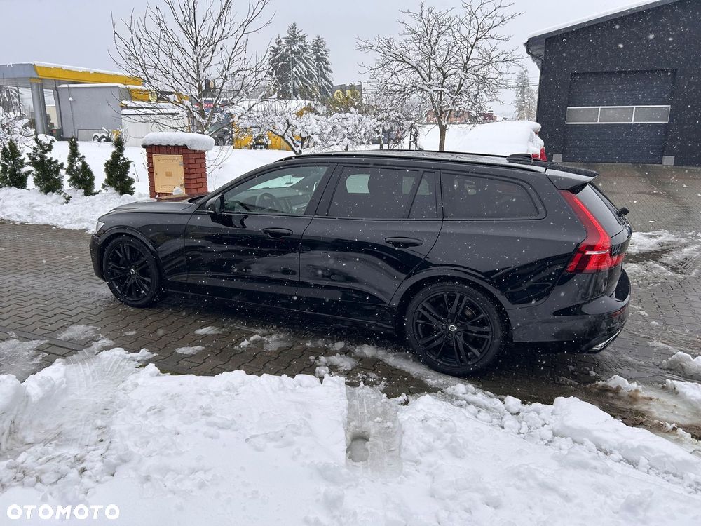 Volvo V60 D4 R-Design - 3