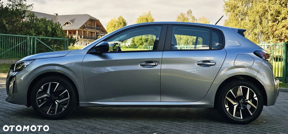 Peugeot 208 - 14