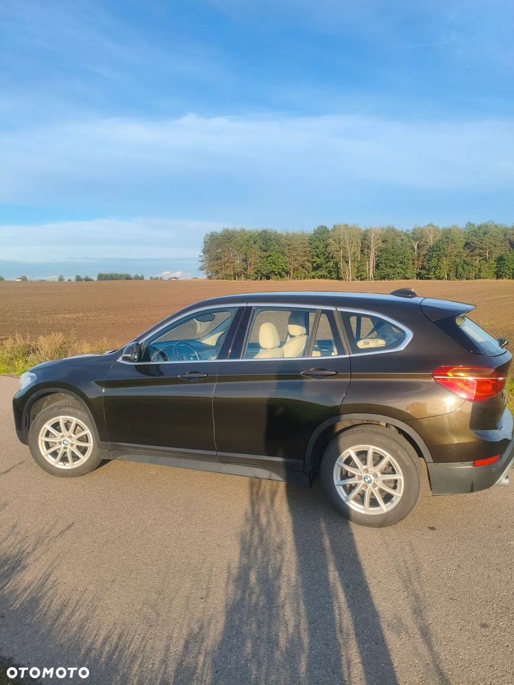 BMW X1 sDrive18d Sport Line - 7