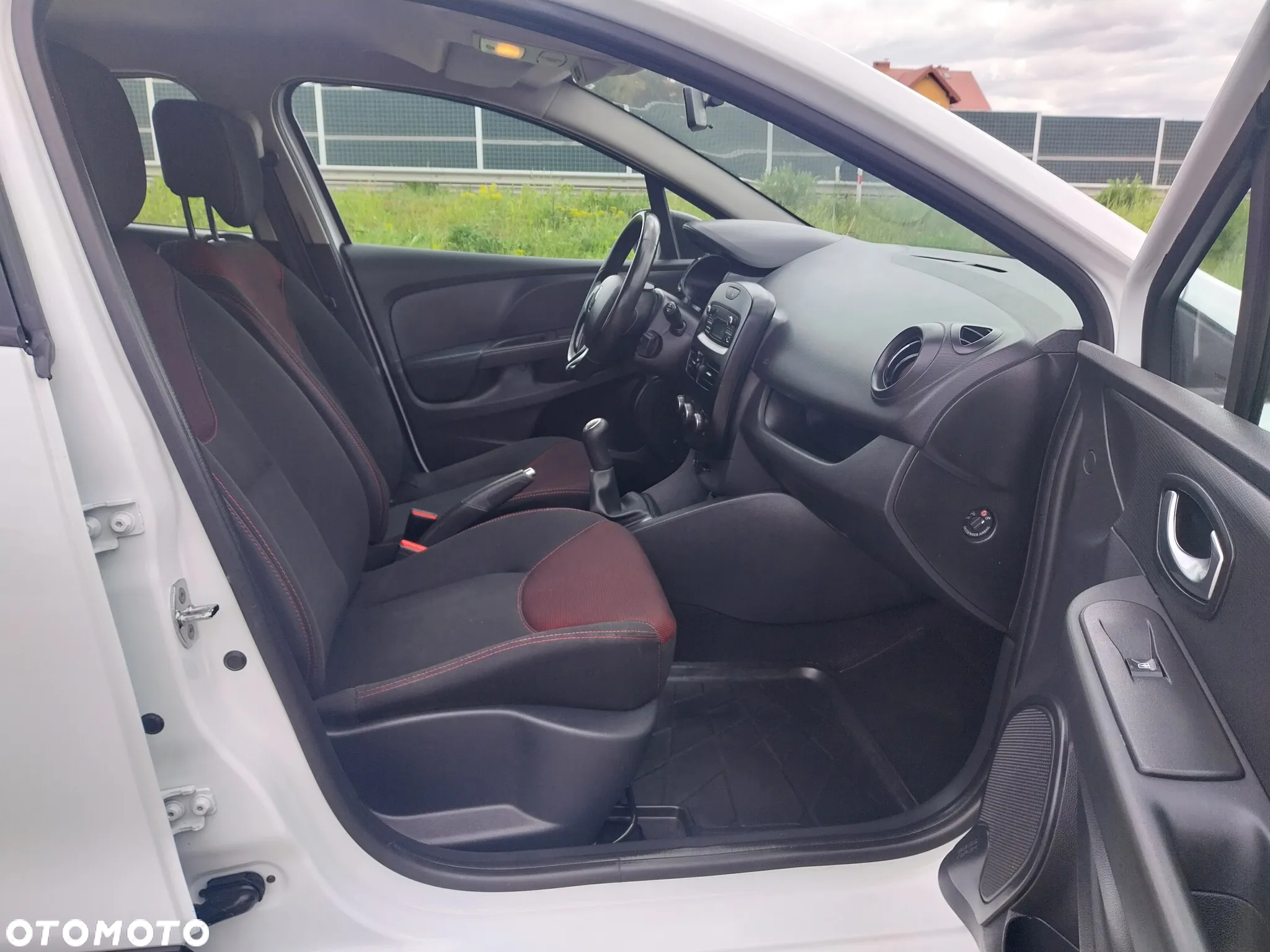 Renault Clio 1.5 dCi Energy Alize EU6 - 30