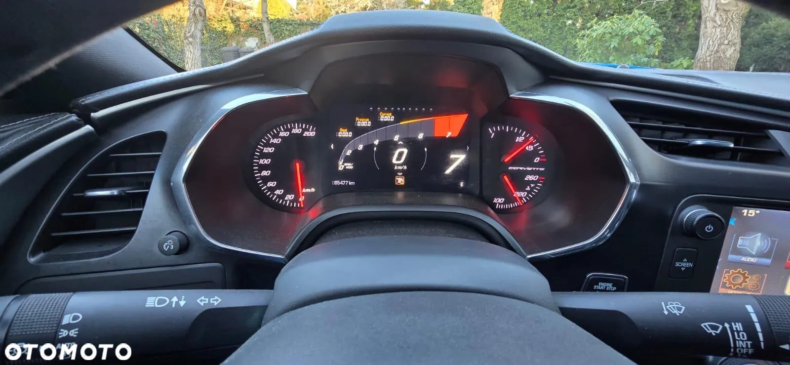Chevrolet Corvette - 11