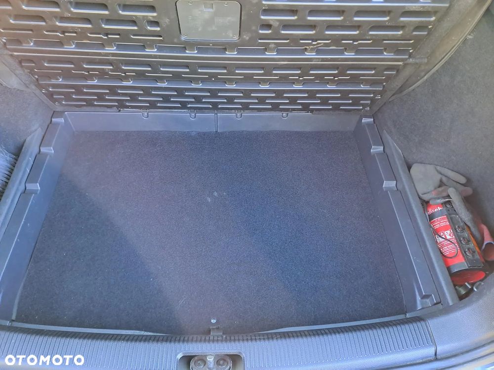 Volkswagen Golf VI 1.6 TDI Comfortline - 7