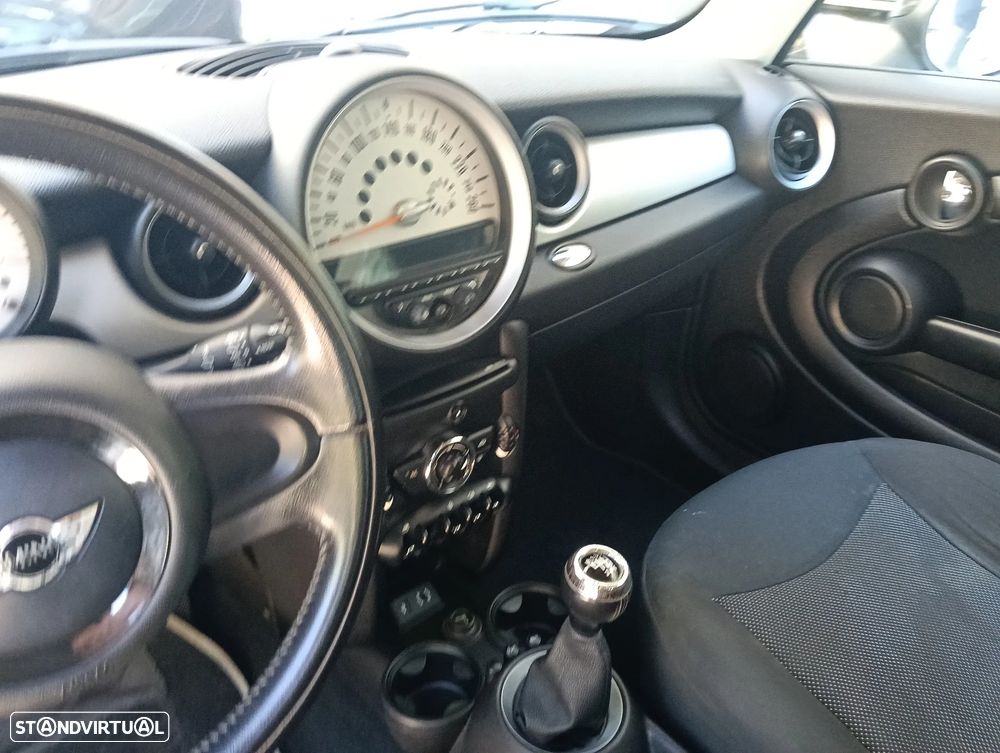 MINI Clubman One D - 17