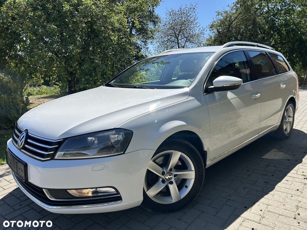 Volkswagen Passat - 1