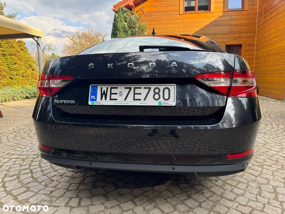 Skoda Superb 2.0 TSI Ambition DSG - 6