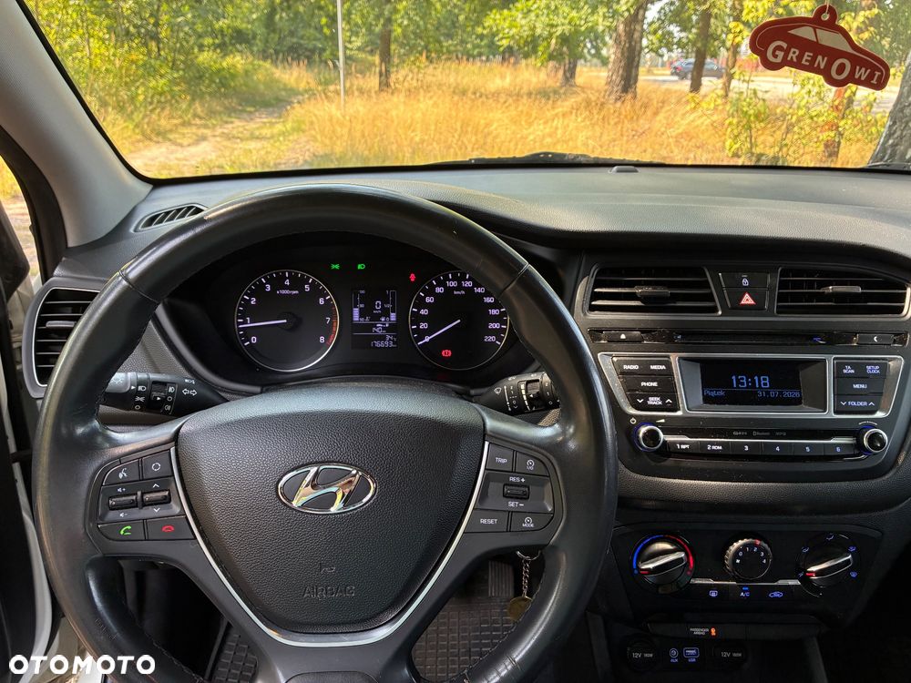 Hyundai I20 2016 photo 3