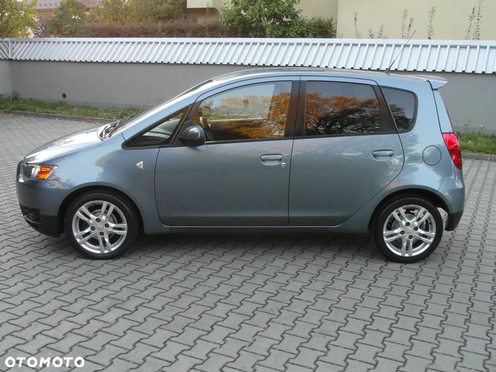 Mitsubishi Colt 2009 photo 4
