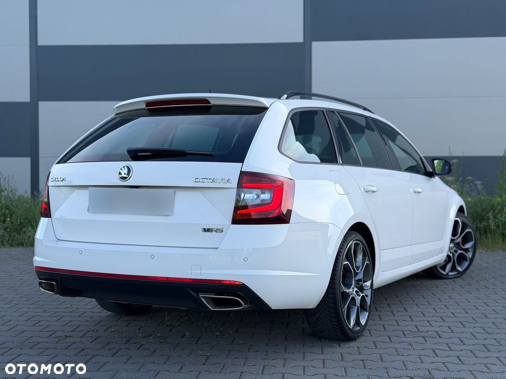 Skoda Octavia 2.0 TDI RS Challenge DSG - 9