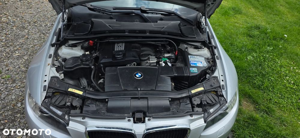 BMW Seria 3 320i - 22
