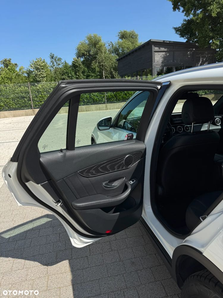 Mercedes-Benz GLC 220 d 4-Matic - 32