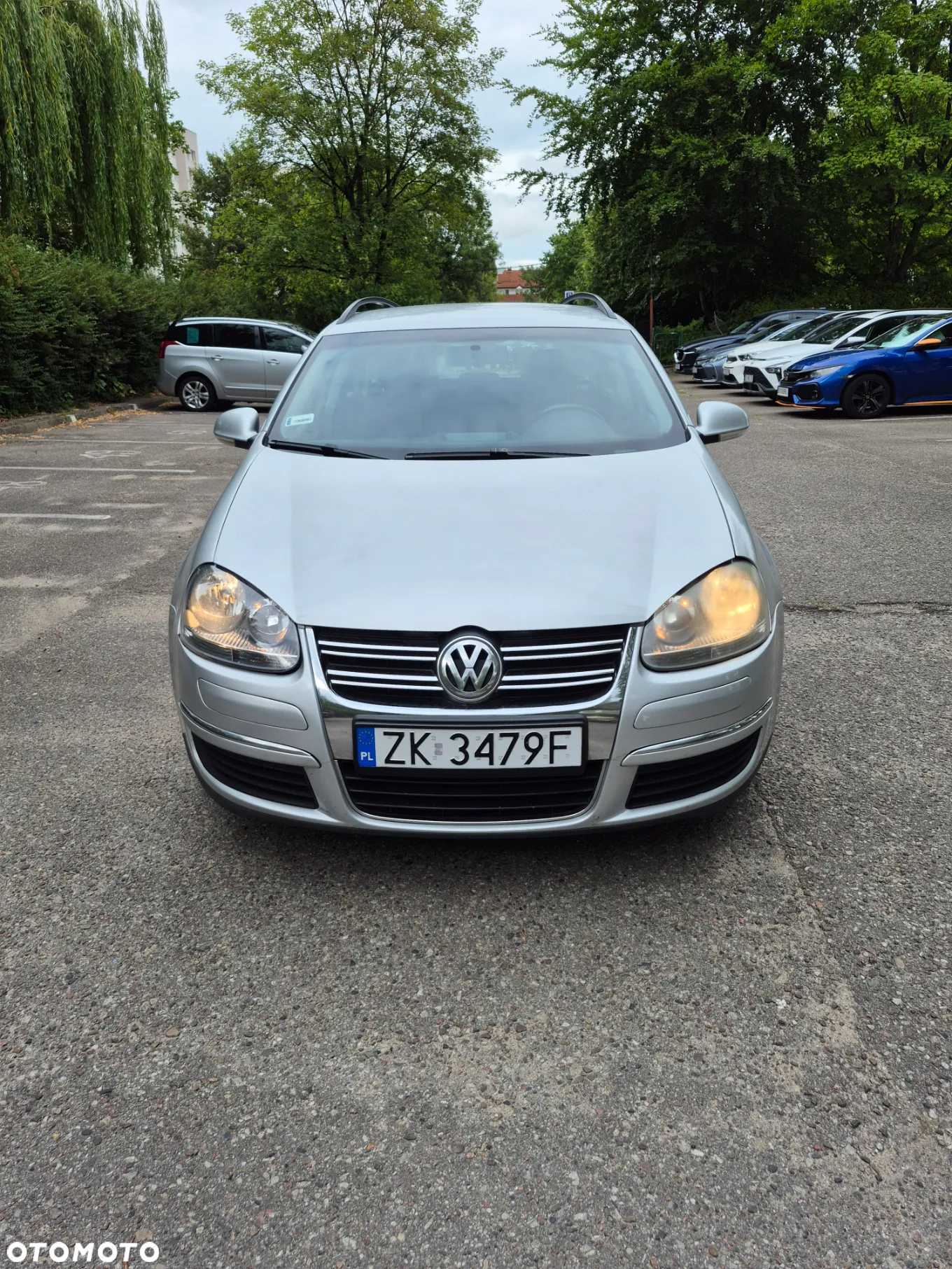 Volkswagen Golf 1.9 TDI DPF Edition BlueMotion - 2