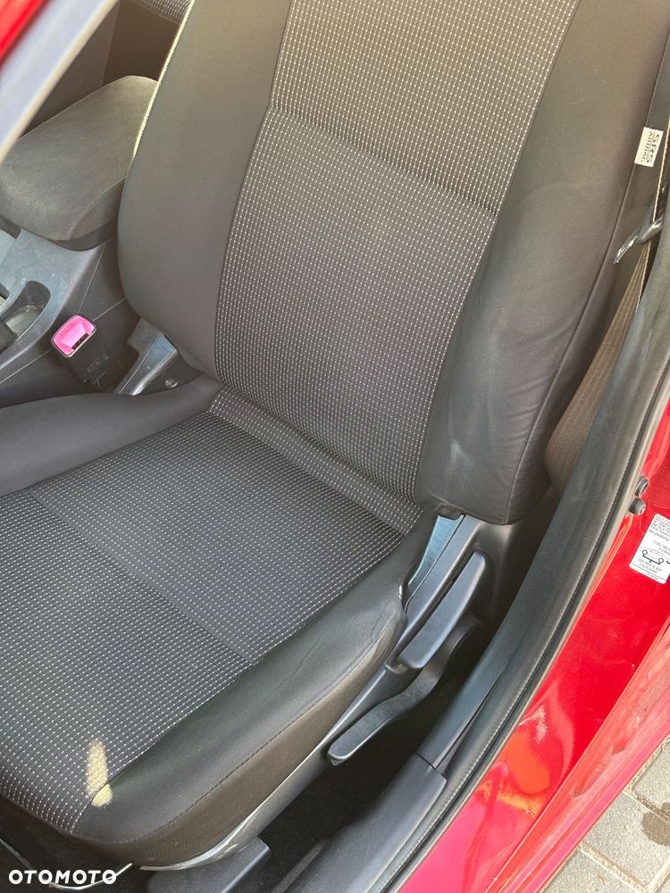 Mitsubishi Lancer 1.8 Intense - 11