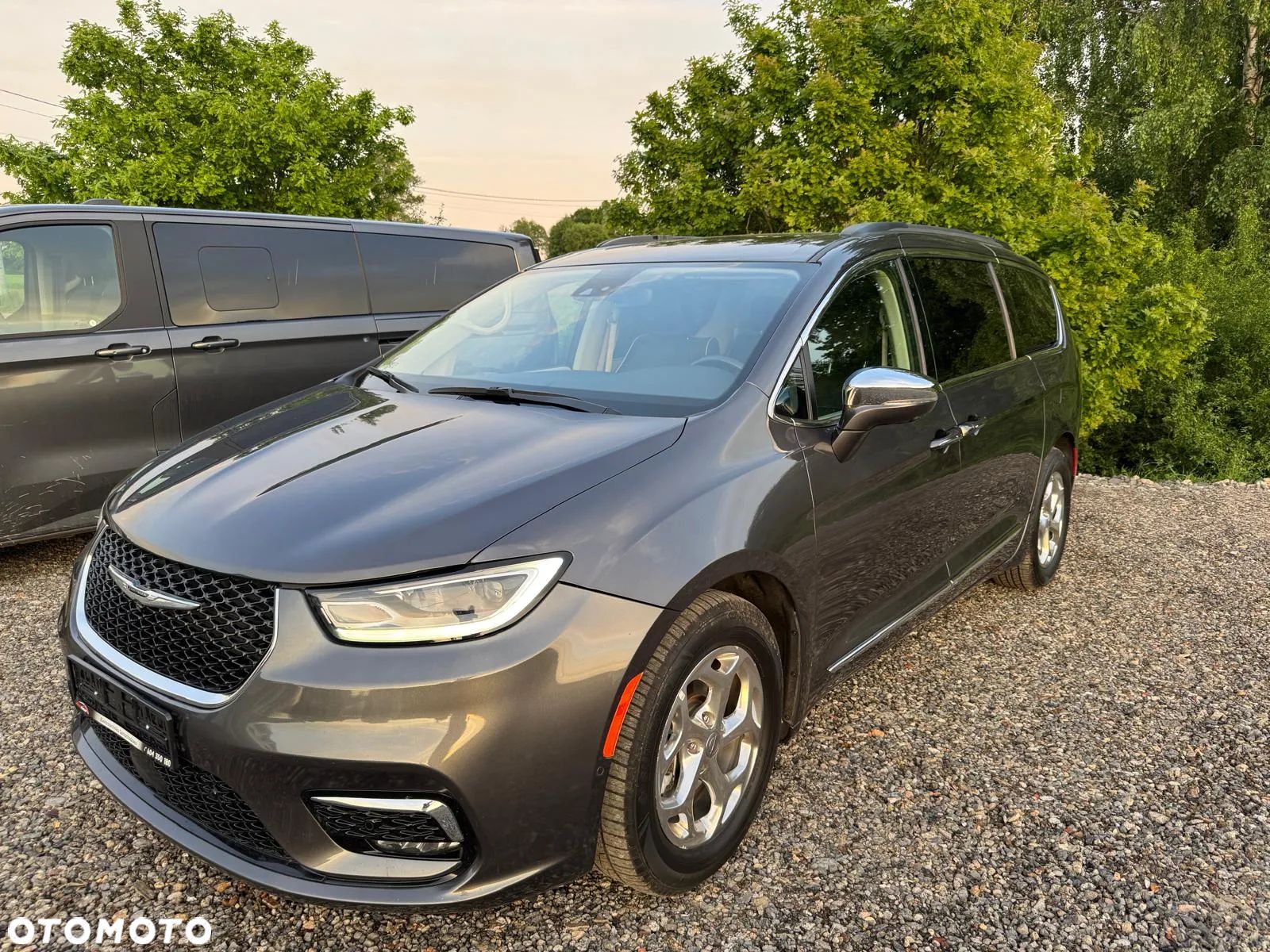 Chrysler Pacifica - 1