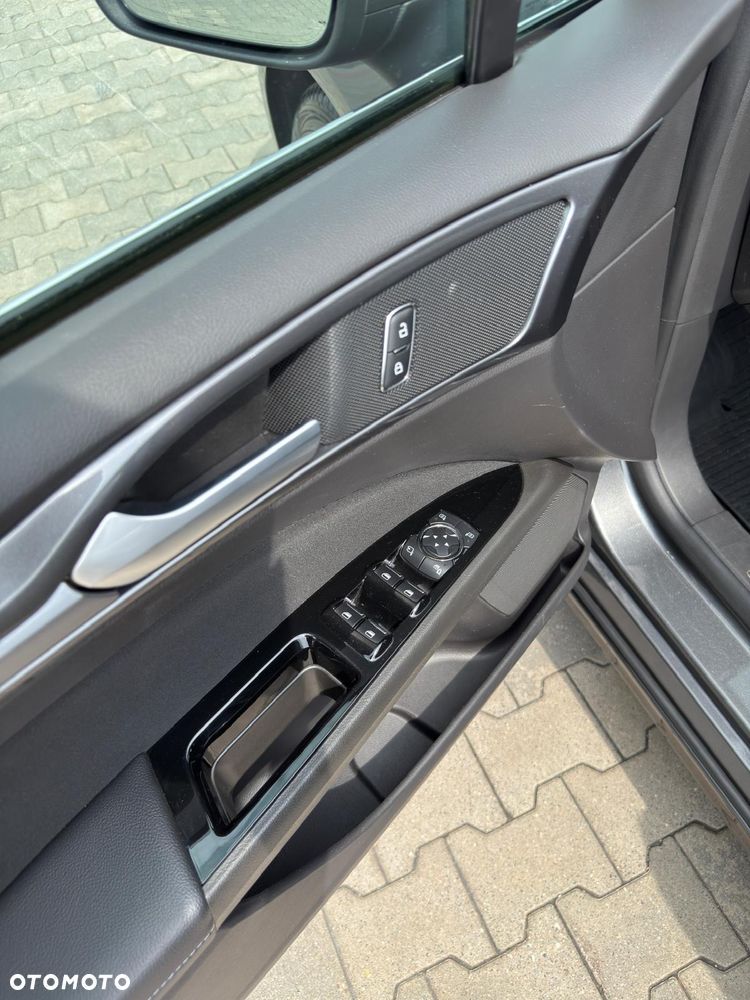 Ford Mondeo 2.0 EcoBlue Titanium - 10