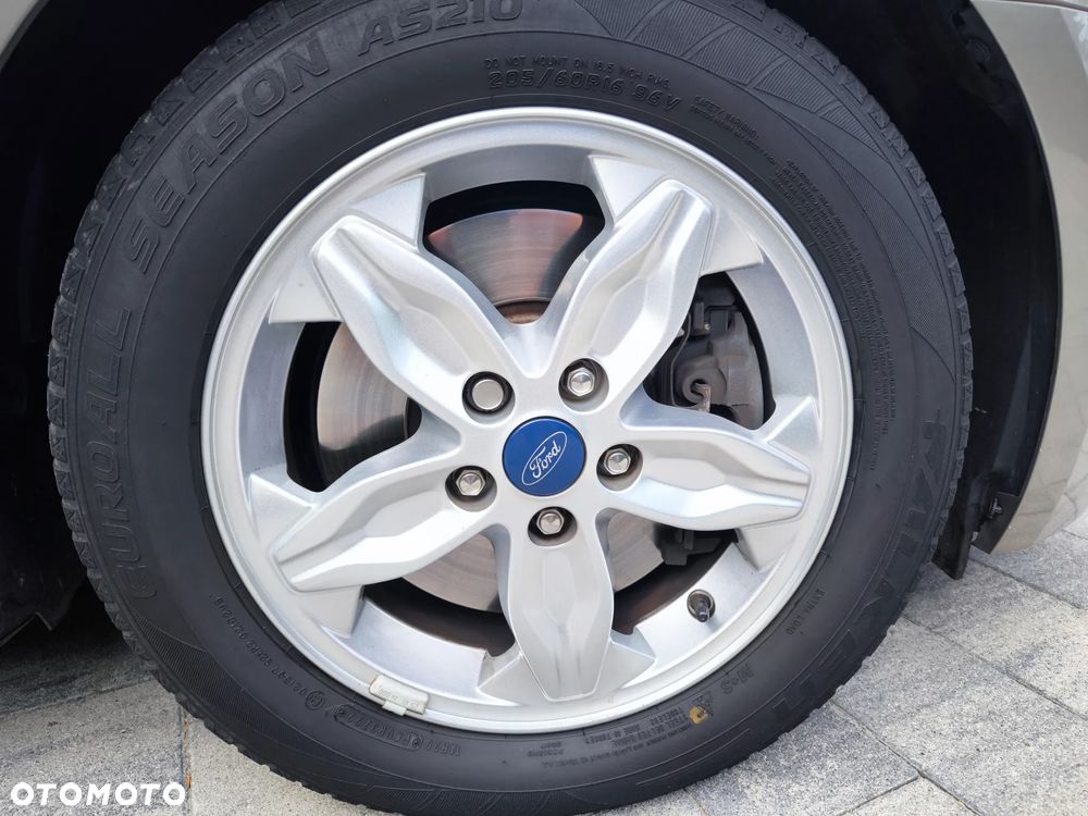 Ford Tourneo Connect Grand - 30