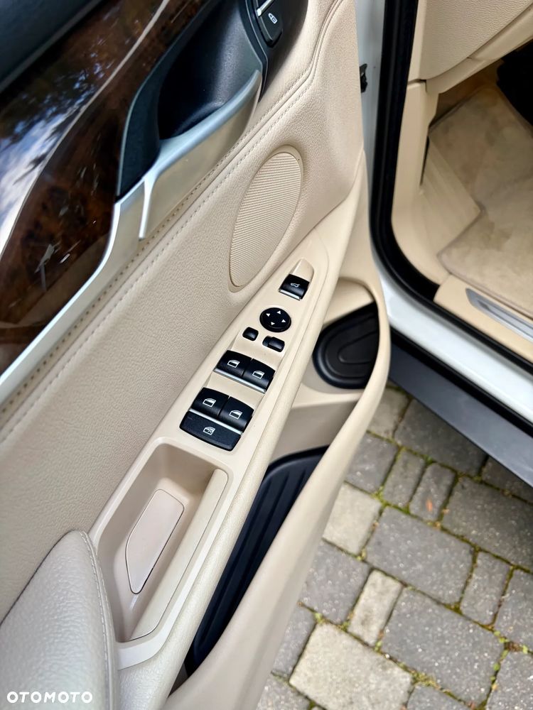 BMW X5 xDrive35i Edition Exclusive - 11