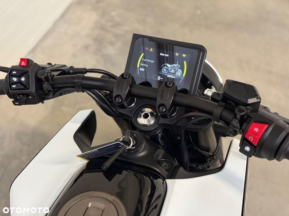 Husqvarna Vitpilen - 20