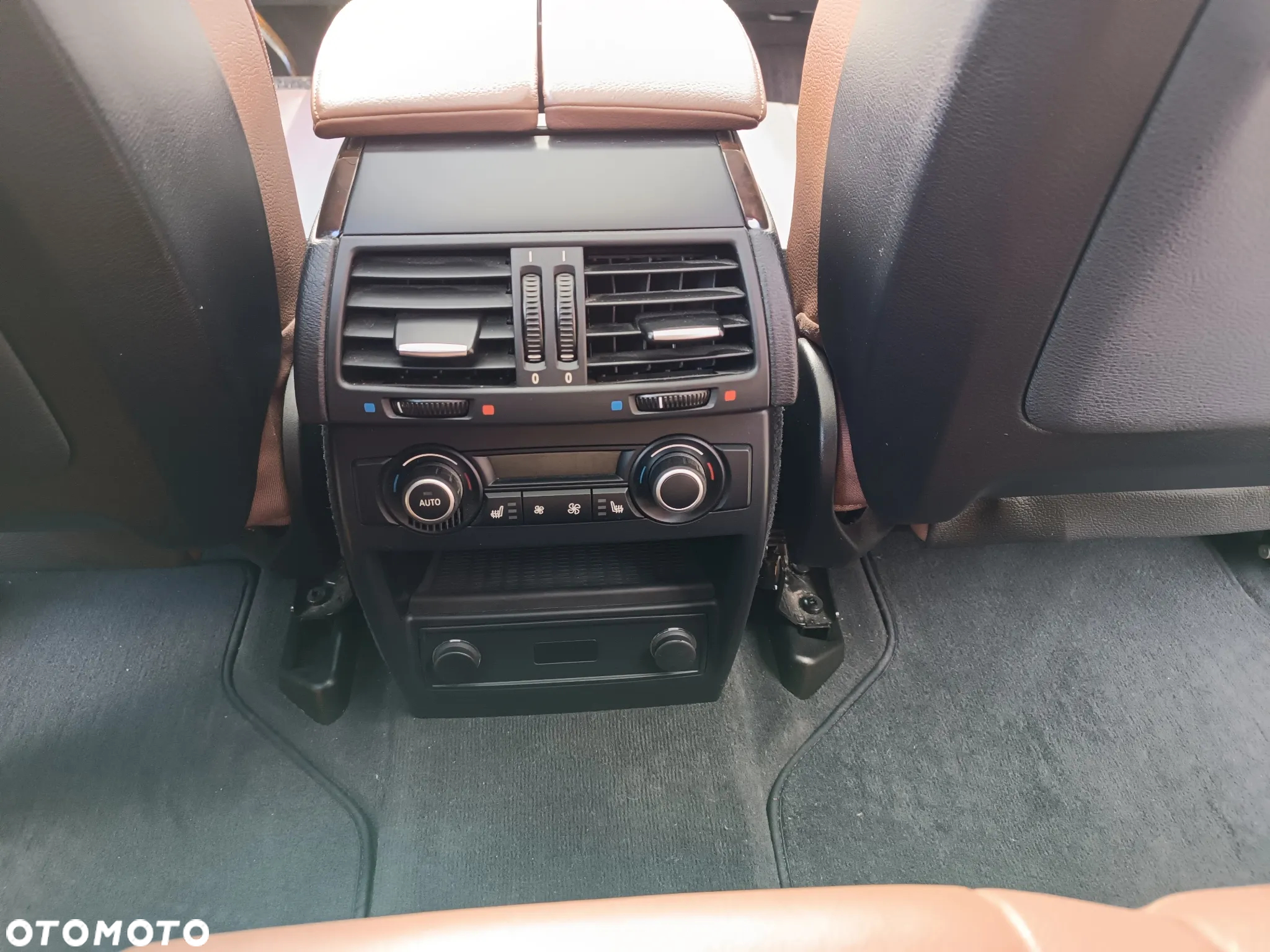 BMW X5 xDrive35i - 10