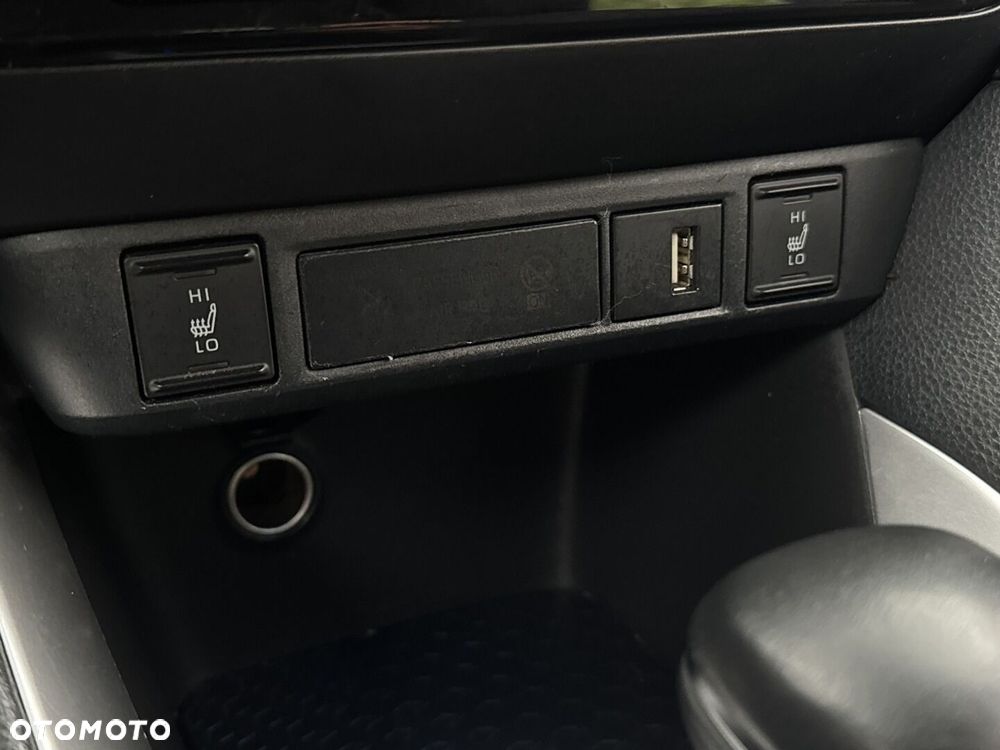 Toyota Yaris Hybrid 1.5 Comfort - 22