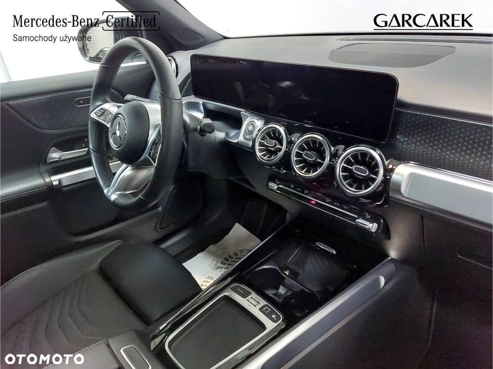 Mercedes-Benz GLB - 21
