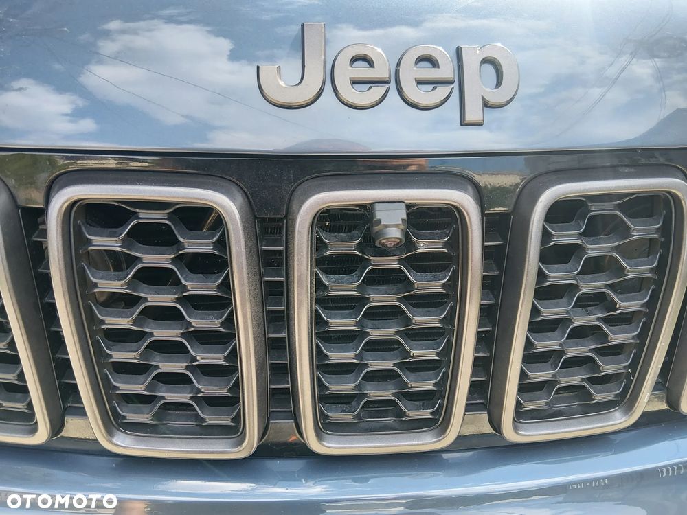 Jeep Grand Cherokee 5.7 V8 Summit - 17