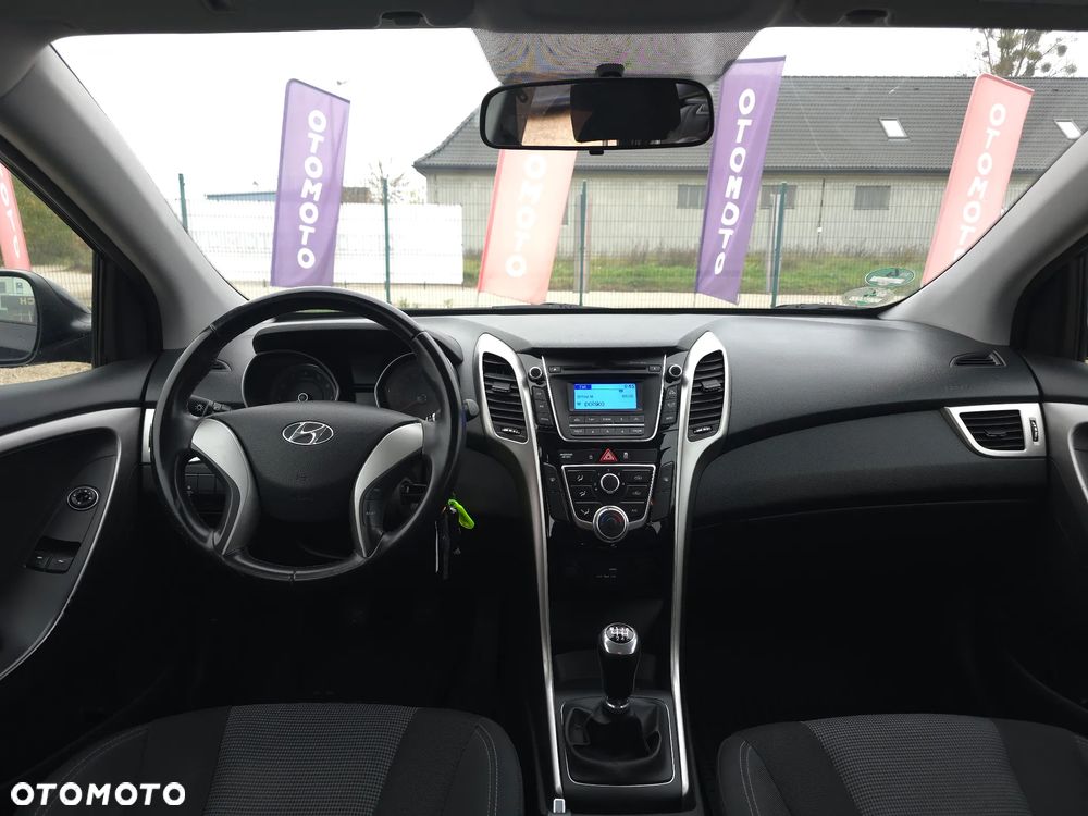 Hyundai i30 blue 1.4 Classic - 29