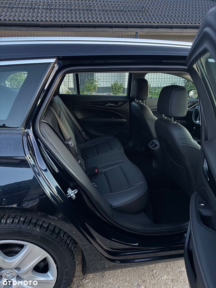 Opel Insignia 1.5 T Exclusive S&S - 25