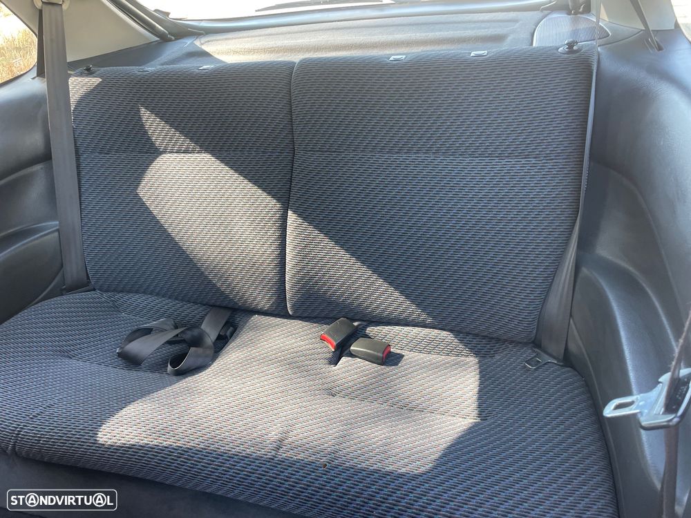 Honda Civic 1.4i S - 12