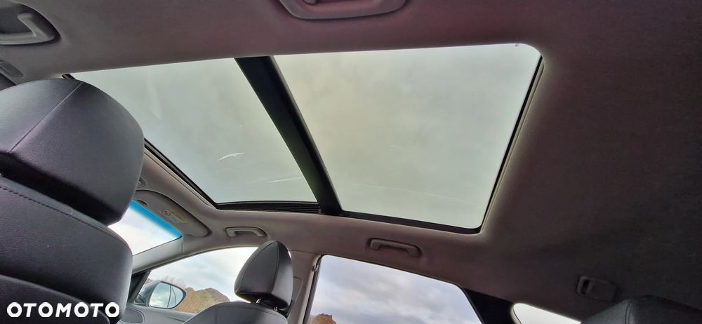 Hyundai i40 Kombi 1.7 CRDi DCT Premium - 11