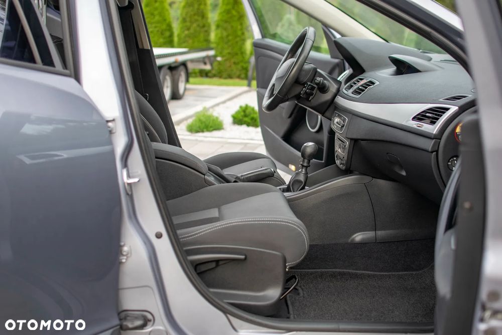 Renault Megane - 40