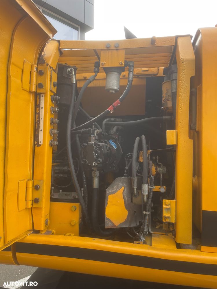 JCB JS1033 - 14