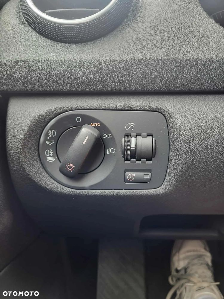 Audi A3 3-drzwiowe 2.0 FSI Ambiente - 27