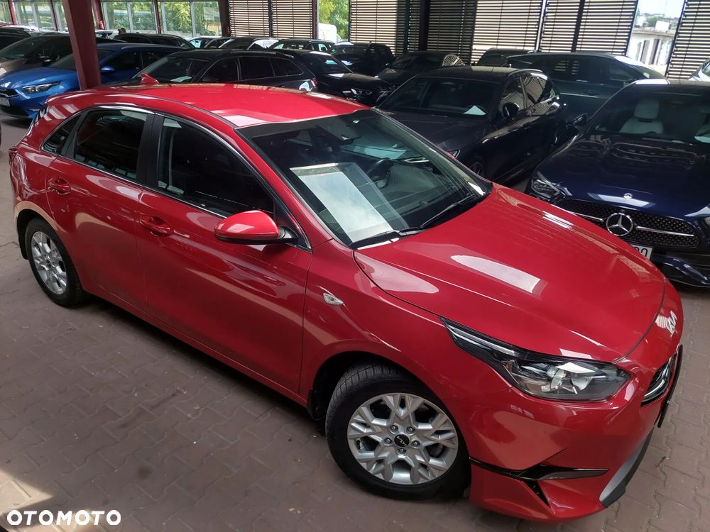 Kia Ceed - 36