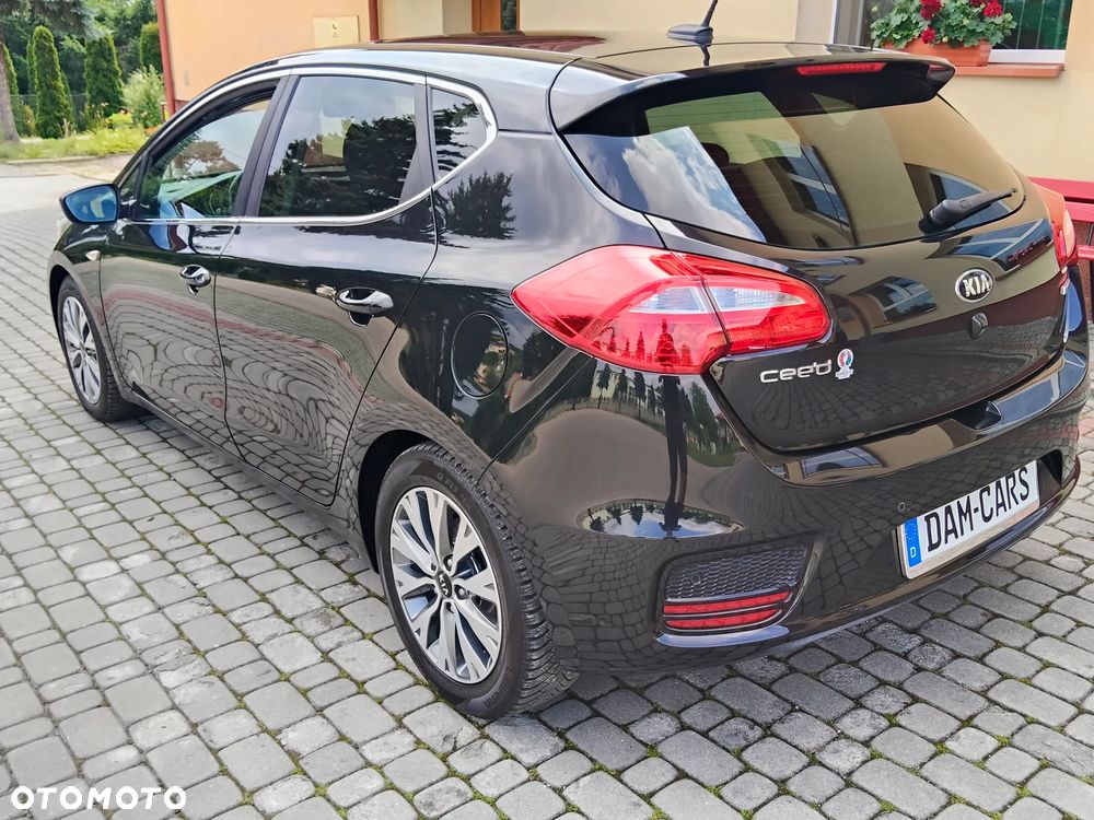 Kia Ceed 1.6 GDI Dream-Team Edition - 37