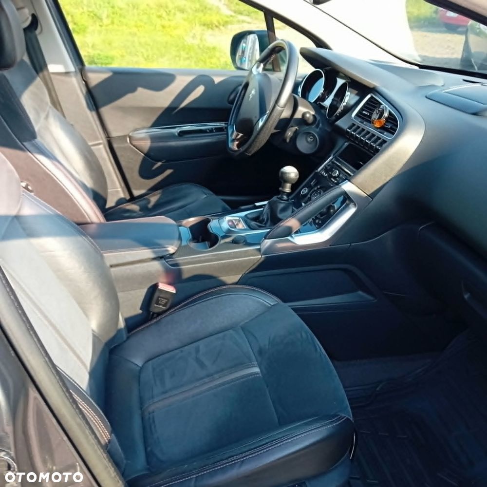 Peugeot 3008 HDi 115 Allure - 6
