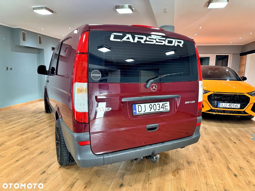 Mercedes-Benz Vito Univan 639.605 - 19