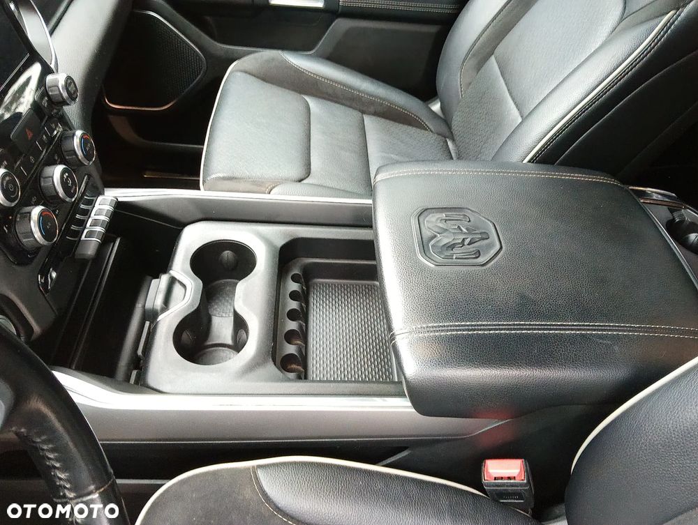 RAM 1500 Crew Cab Longbed Laramie - 18