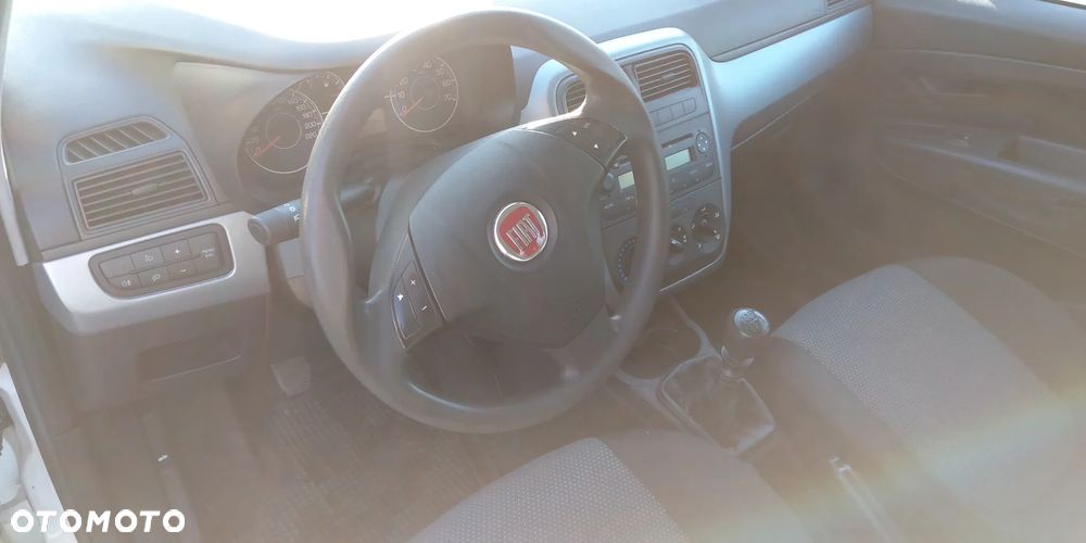 Fiat Grande Punto - 5