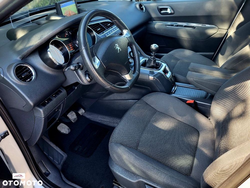 Peugeot 5008 - 16