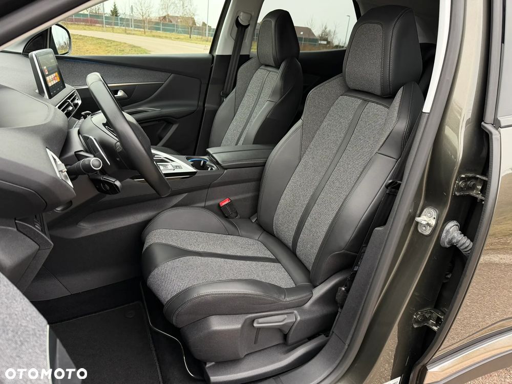Peugeot 3008 - 16