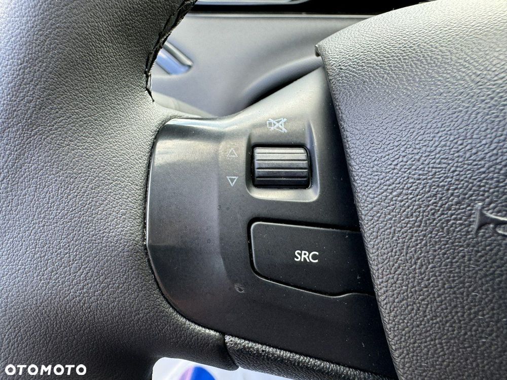Peugeot 208 BlueHDi 100 Active - 21
