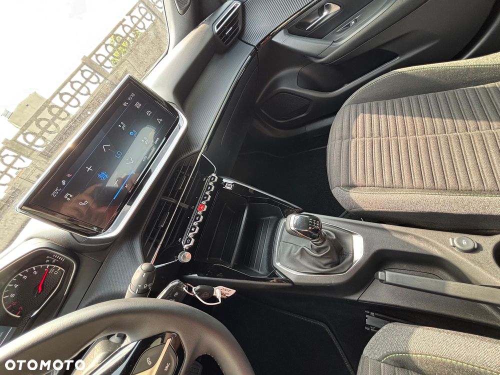 Peugeot 2008 1.2 PureTech Active Pack S&S - 34