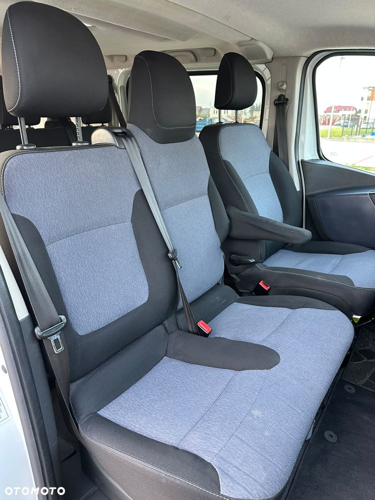 Opel Vivaro - 10