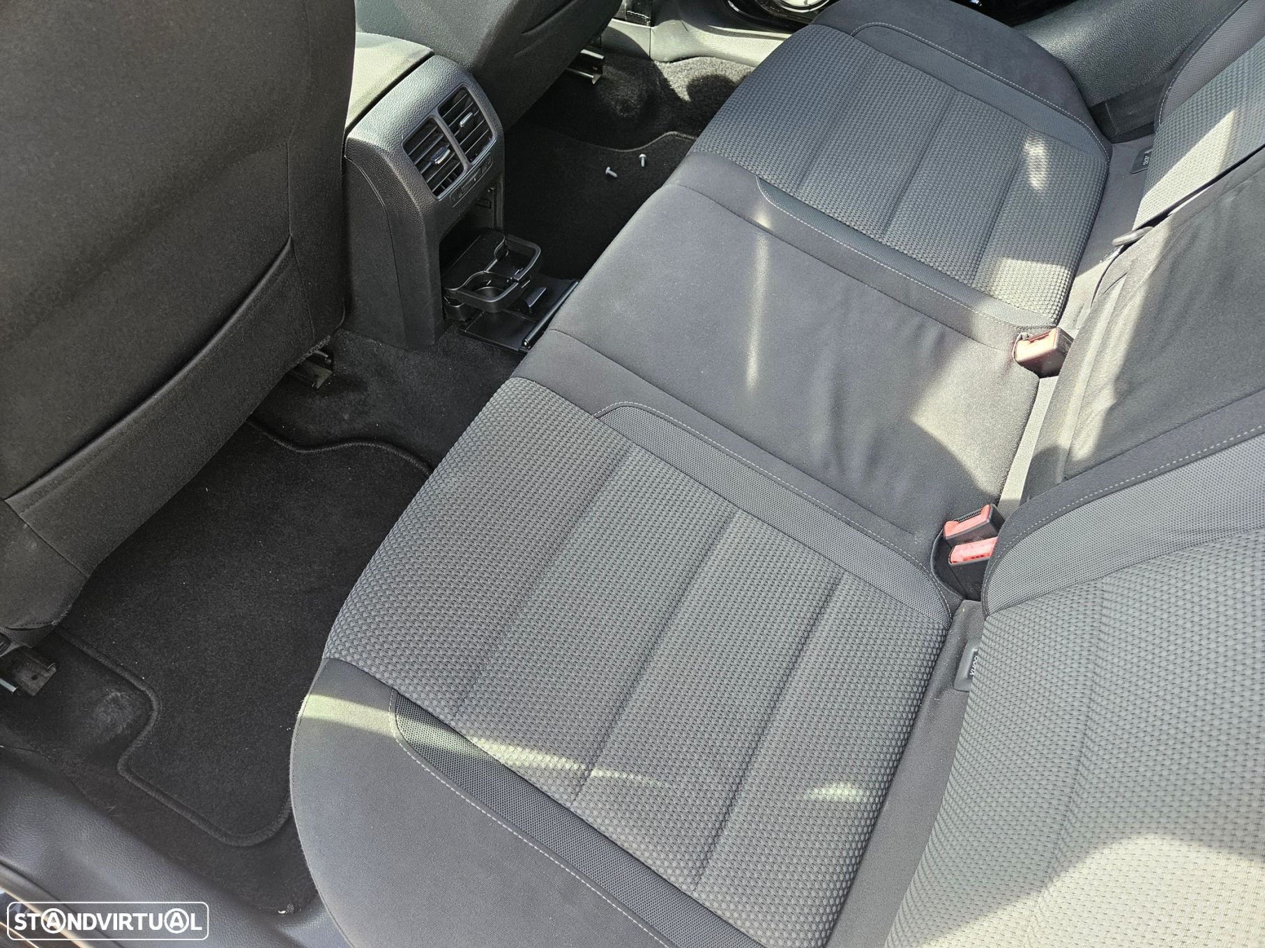 VW Golf 1.6 TDi Confortline - 26